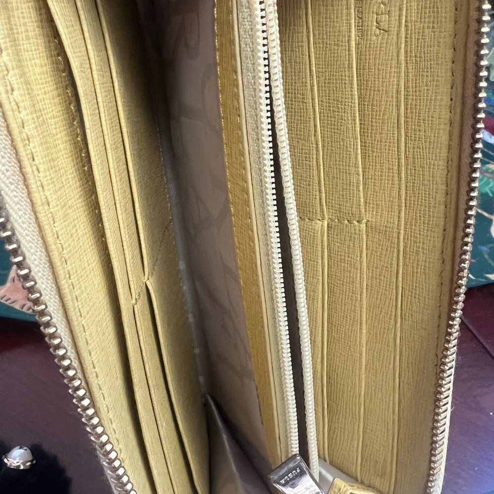 FURLA Leather Wallet Authentic Bought in Japan - Picture 5 of 14